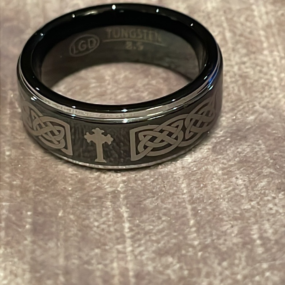 Tungsten Size 8.5 Celtic Cross Band Ring NWTS
